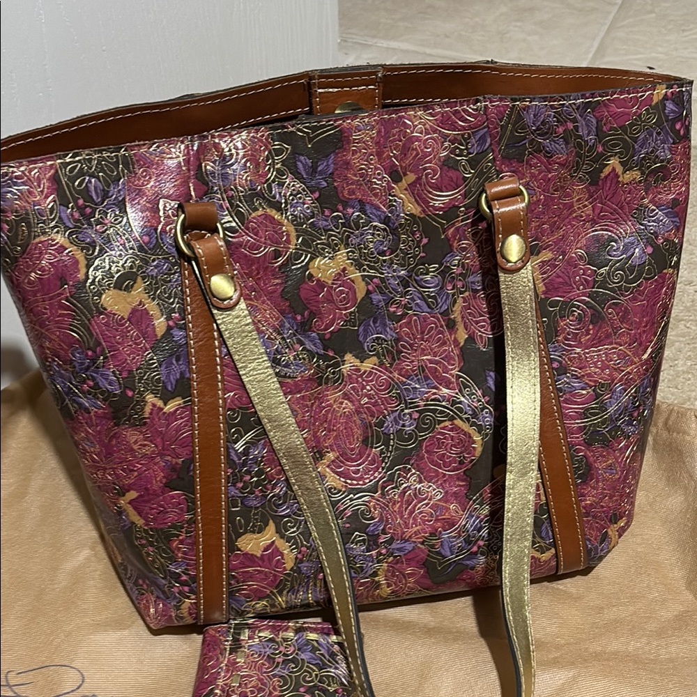 Parricia Nash Pink Purple and Gold Paisley and Floral Tote and Wallet Set - Picture 8 of 10